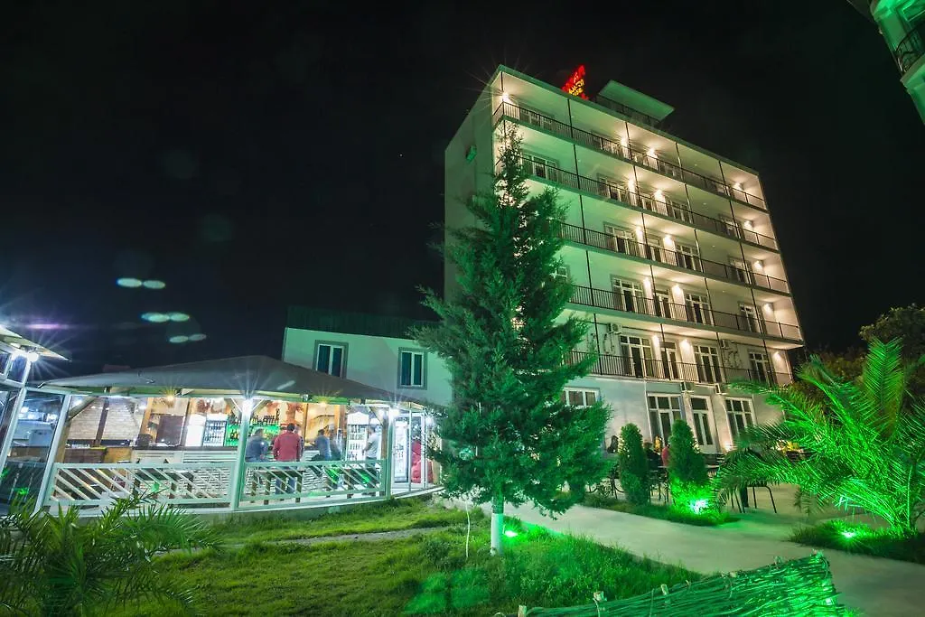 Beach House Hotel Batumi