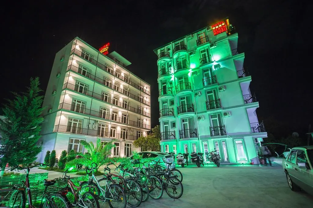 Beach House Hotel Batumi 4*,